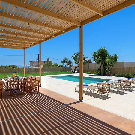Dorinna Villa *